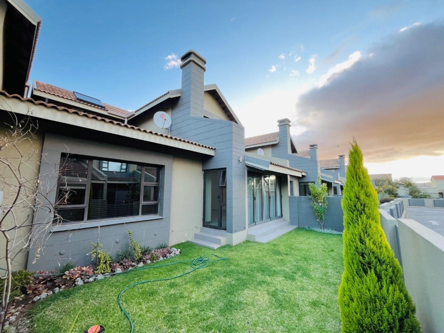 3 Bedroom Property for Sale in Woodland Hills Free State